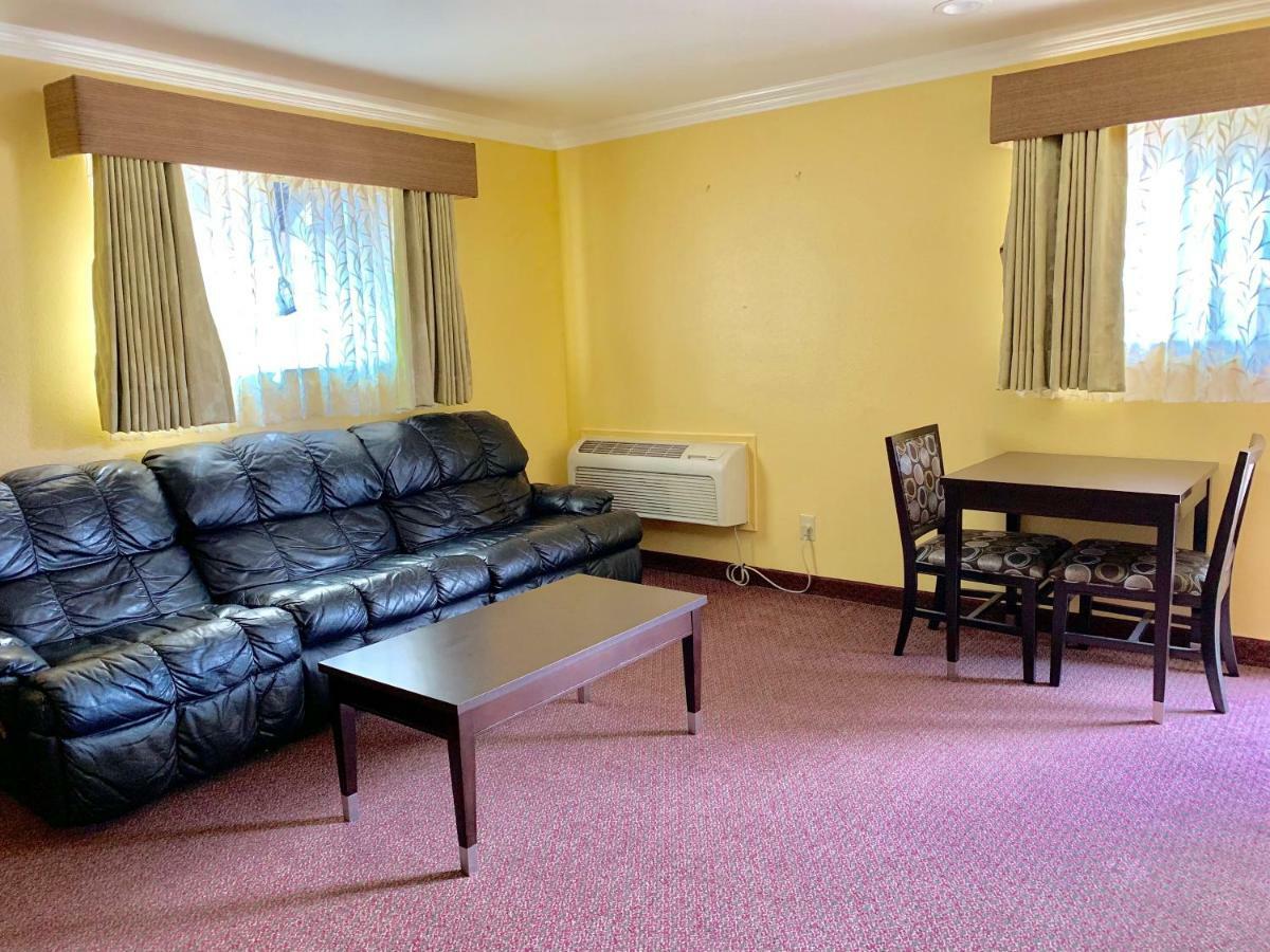 Olive Tree Inn & Suites Сан Луис Оубиспоу Екстериор снимка