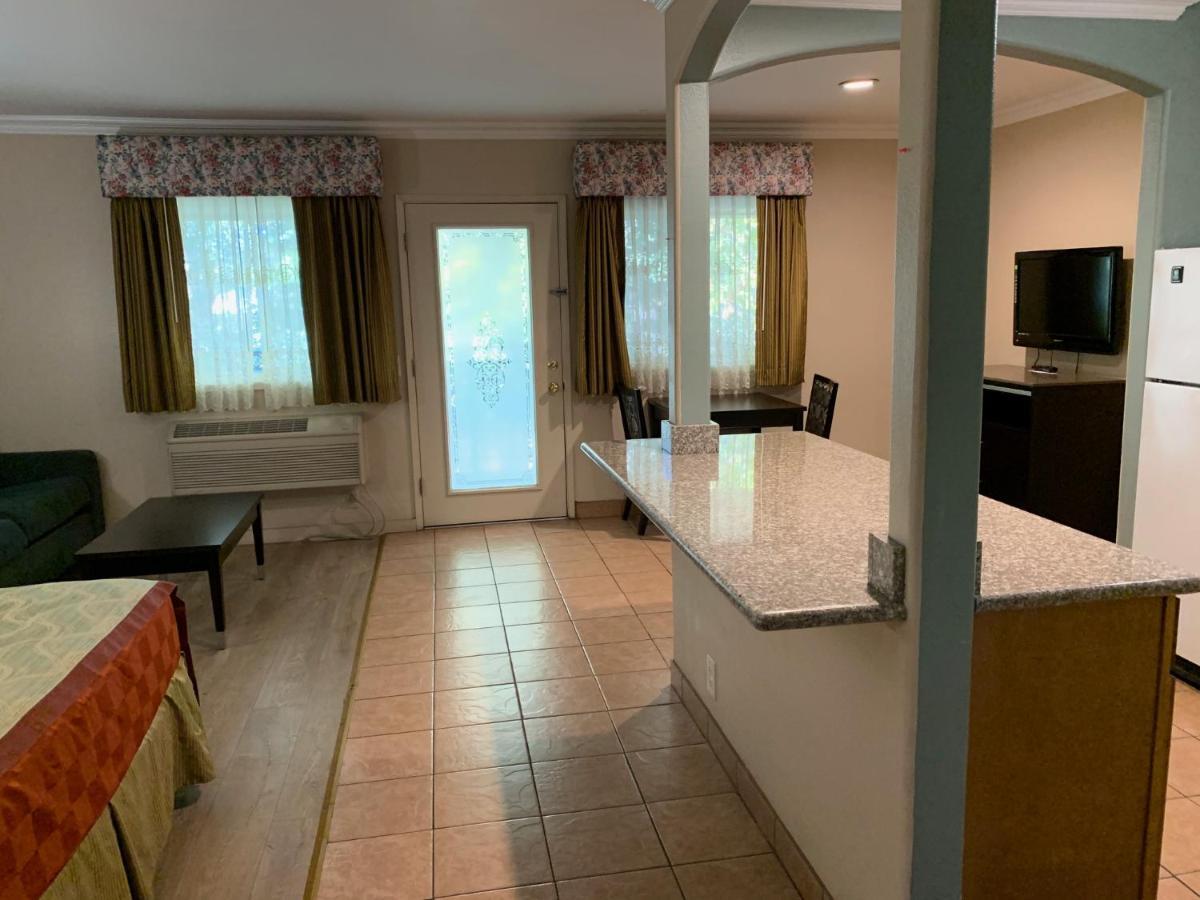 Olive Tree Inn & Suites Сан Луис Оубиспоу Екстериор снимка