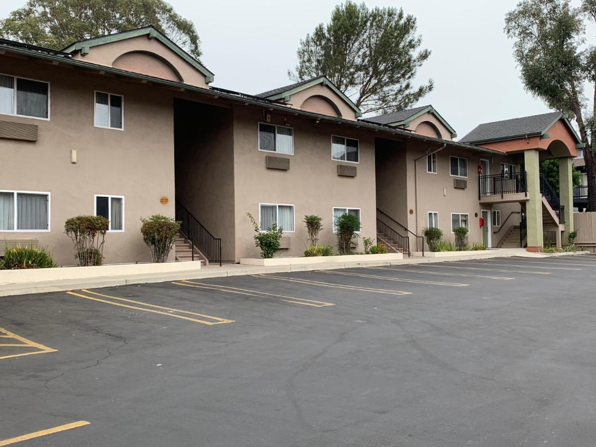 Olive Tree Inn & Suites Сан Луис Оубиспоу Екстериор снимка
