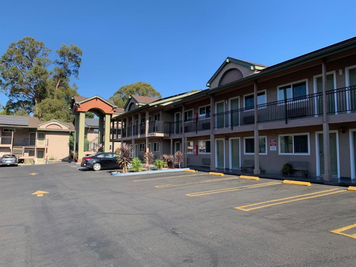 Olive Tree Inn & Suites Сан Луис Оубиспоу Екстериор снимка